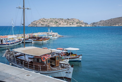 Motor,Yachts,On,The,Elounda,Coast,Of,The,Crete.greece,19.09.2015